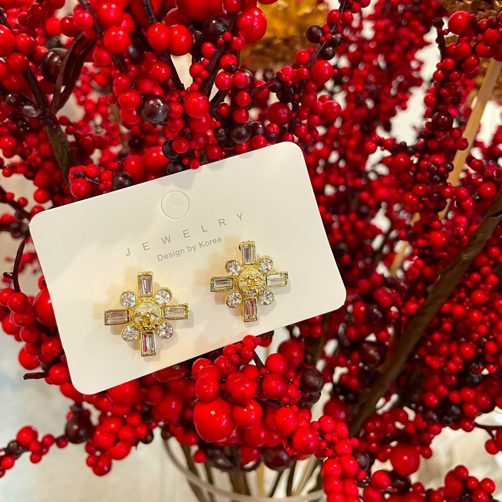 CC Crystal Earrings E11